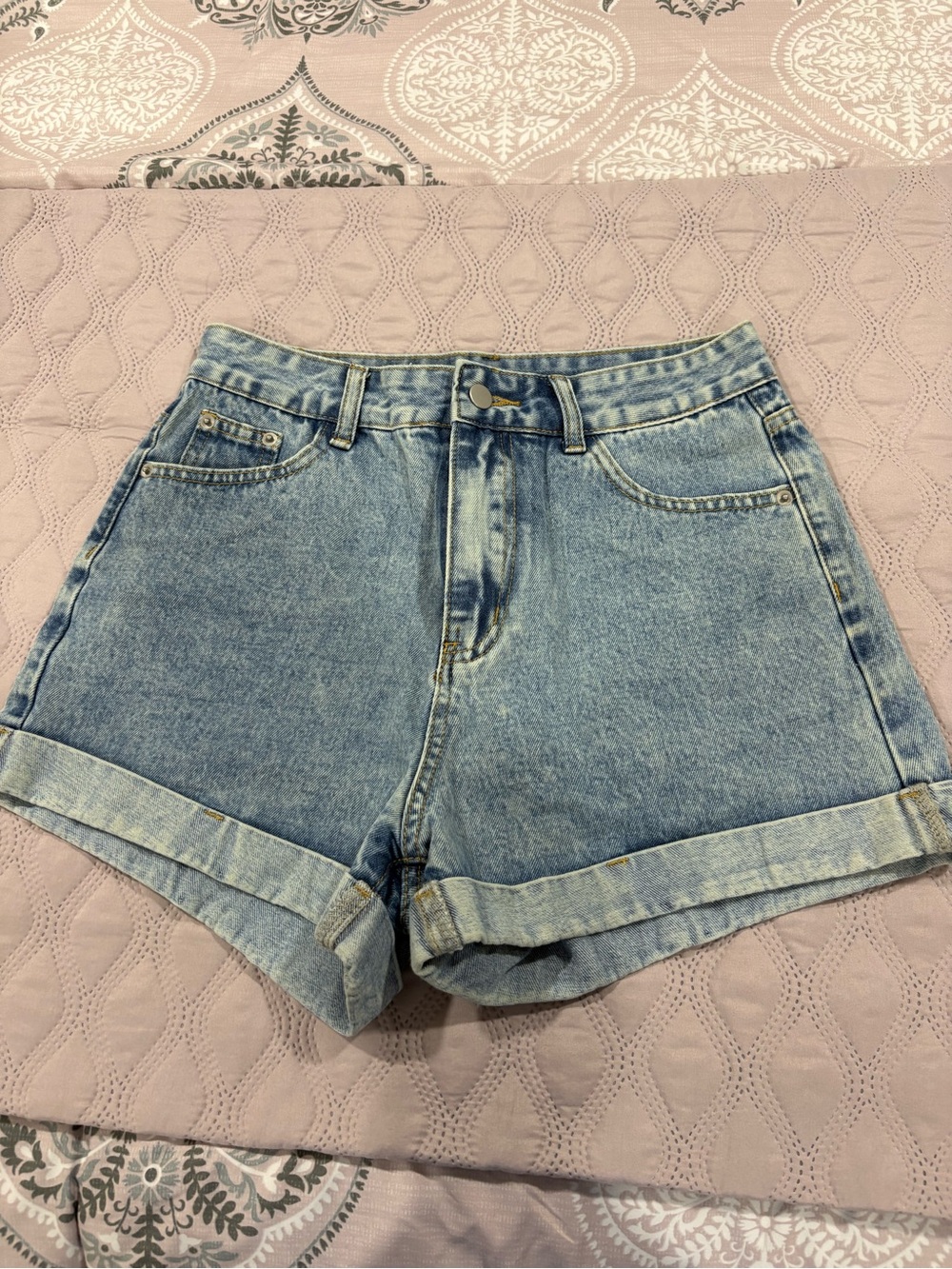 High-Rise Rolled Hem Denim Shorts - Light Blue